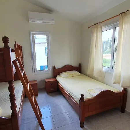 Victoria 400 Meters To The וילה *