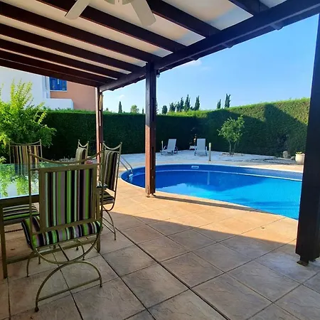 Villa Victoria 400 Meters To The Peyia