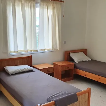 Victoria 400 Meters To The