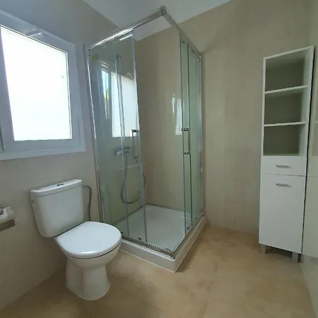 Victoria 400 Meters To The *