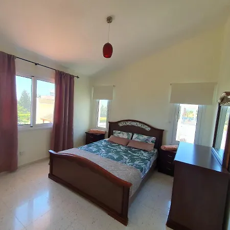 Villa Victoria 400 Meters To The Peyia