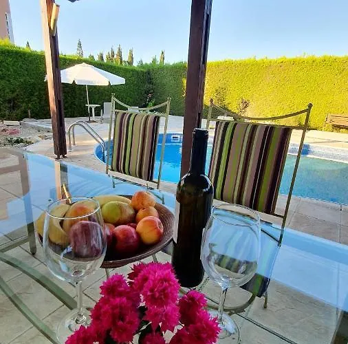 Villa Victoria 400 Meters To The Peyia