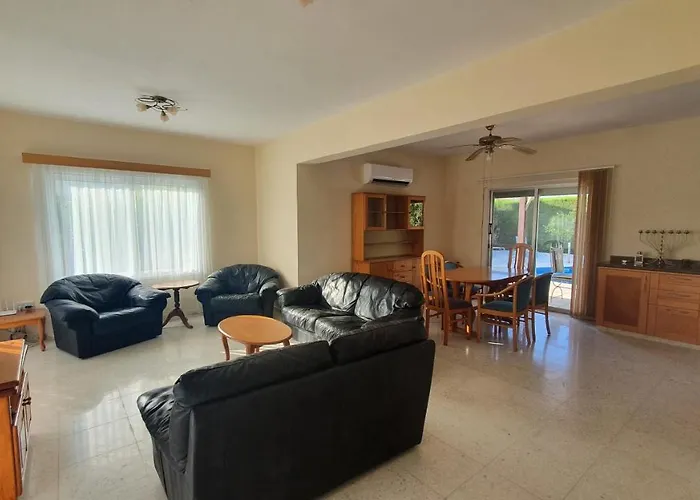 Victoria 400 Meters To The