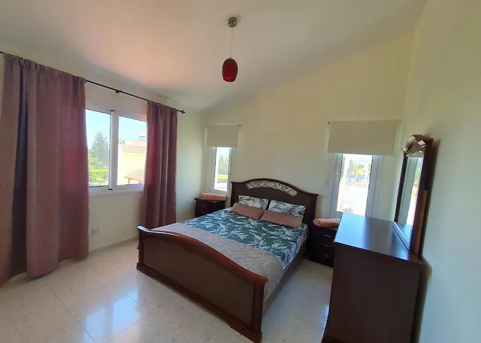 Villa Victoria 400 Meters To The Peyia