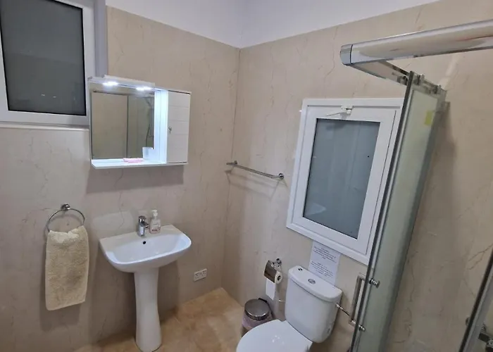 Βίλα Victoria 400 Meters To The *